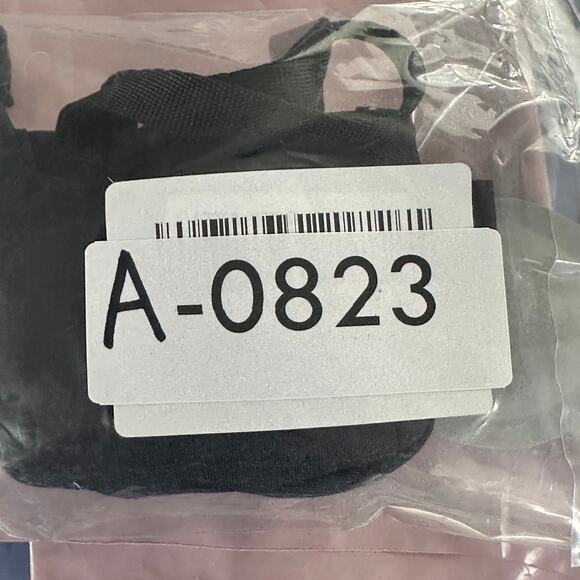 NWOT Alpaka Micro Tote Black Carabiner Zipped Utility Cord EDC Travel - Picture 9 of 9